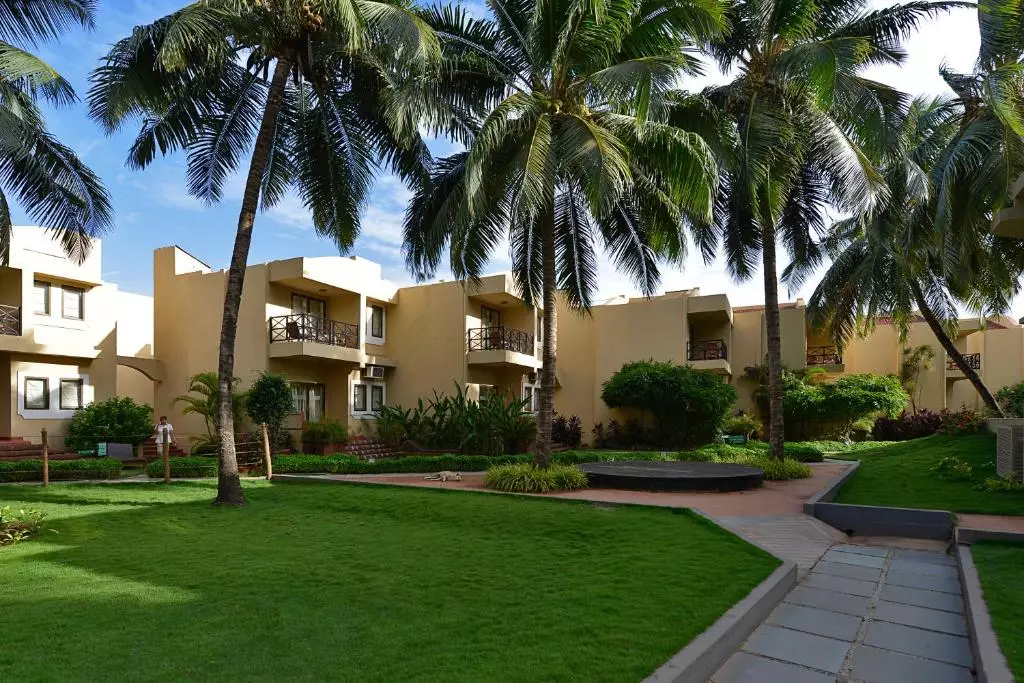 Whispering Palms Beach Resort